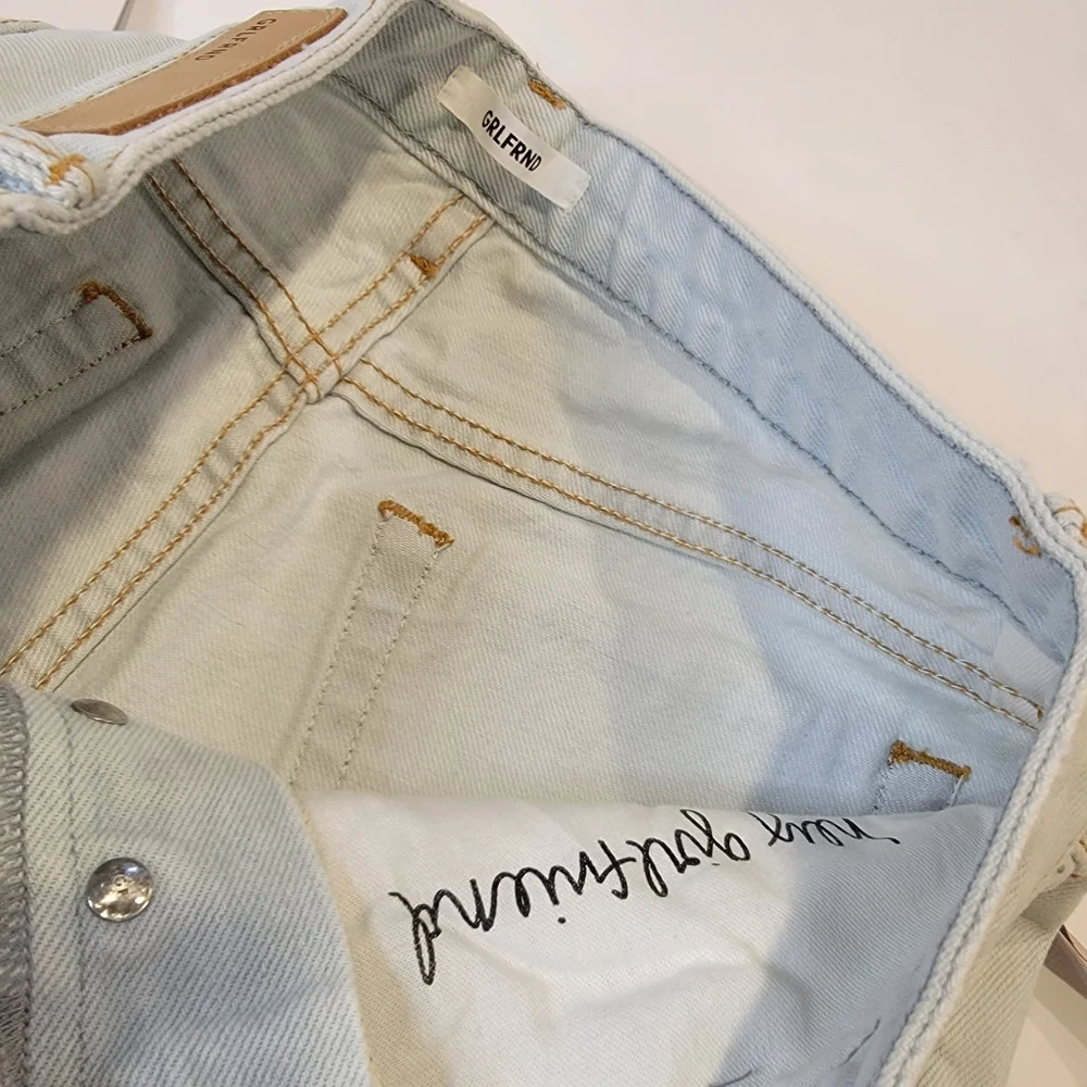 GRLFRND Button Fly Super High Rise Straight Leg Mica Crop Jeans In Romeo 28 NWT!